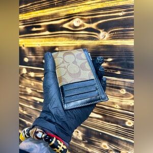 Coach AUTH Brown and Black Card Holder MENS PRE OWNED